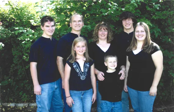 Family picture at Grandma Billie's house, 2005